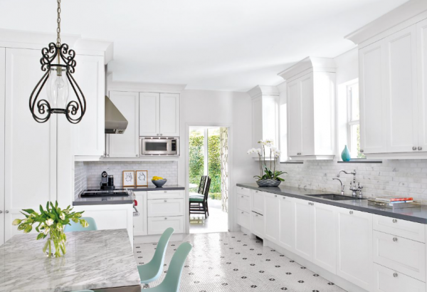 Dapur dengan lantai ubin motif mozaik